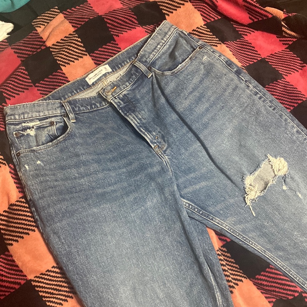 Never worn Abercrombie jeans
